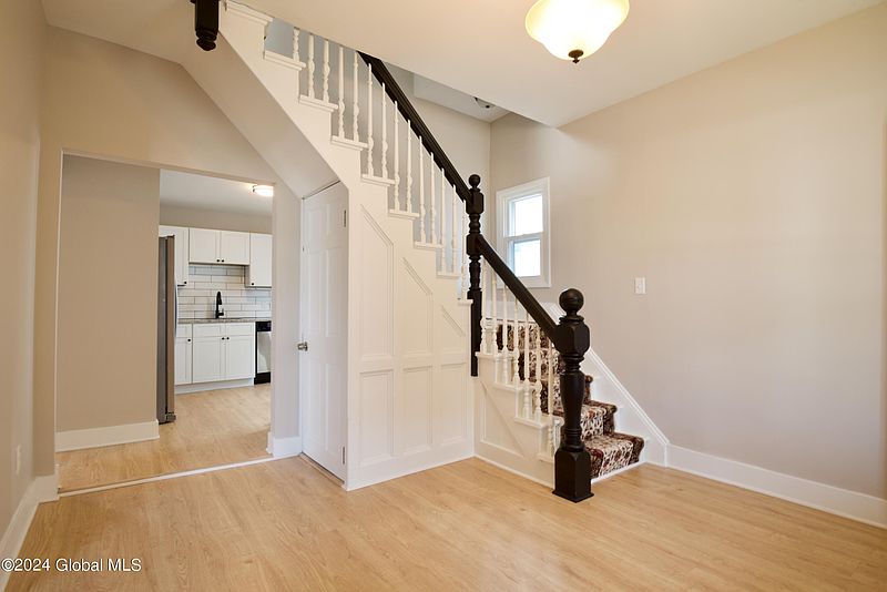 5th image of 1684 Avenue B