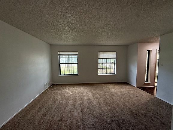 5th image of 5422 Timber Trace St