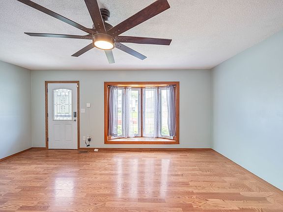 5th image of 4520 Wakonda Dr