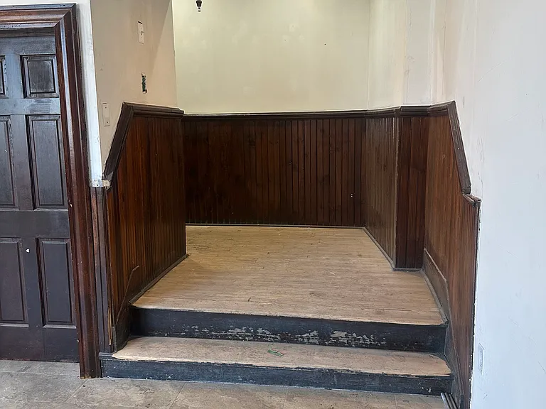 643 N Main St — Photo 8