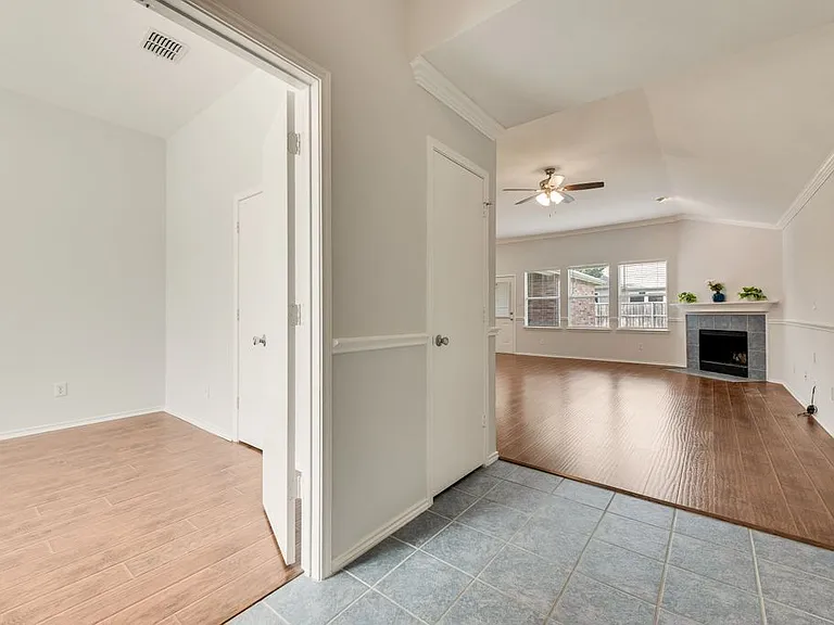 1004 Trickham Dr — Photo 17