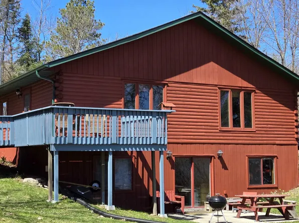 8990 E Wakemup Village Rd, Cook, MN 55723