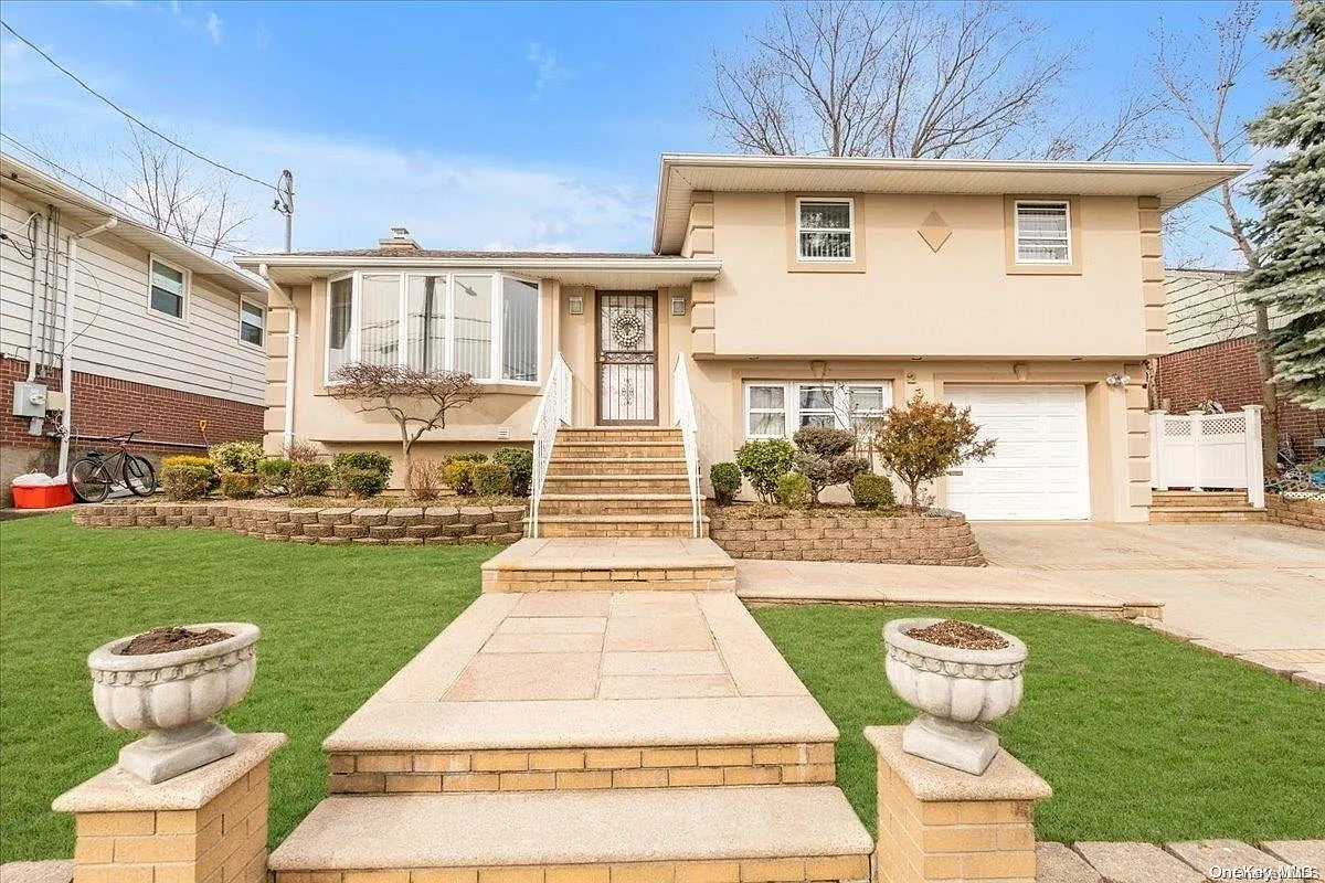 239 Garden City Road photo 1