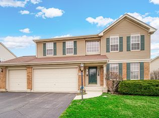 2312 Barrett Dr, Algonquin, IL 60102