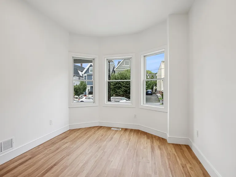 215 Harrison Ave #1 — Photo 24