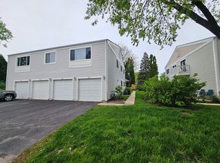 868 Cambridge Pl #868, Wheeling, IL 60090