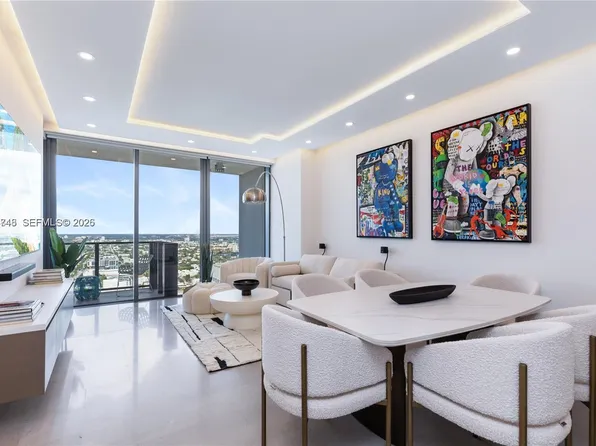 88 SW 7th St APT 3406, Miami, FL 33130