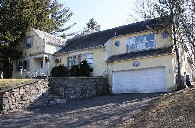 1st image of 53 Amherst Dr
