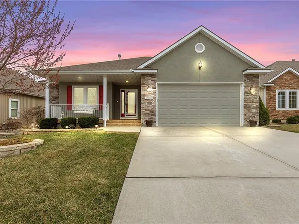4608 SW Soldier Dr, Lees Summit, MO 64082
