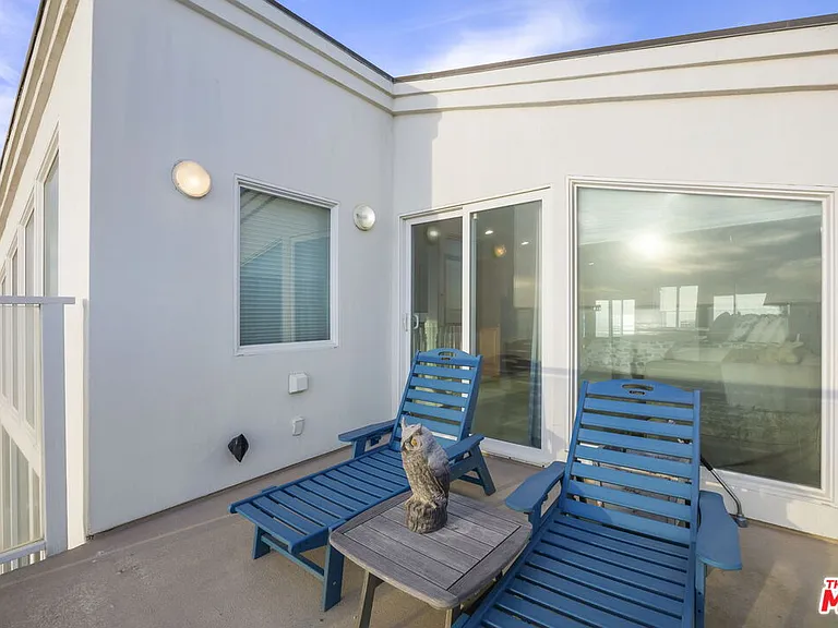 1005 Ocean Dr — Photo 48