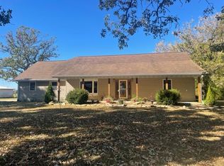 831 Morris Rd, Mountain Grove, MO 65711