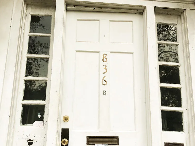 836 Arlington St #B — Photo 8