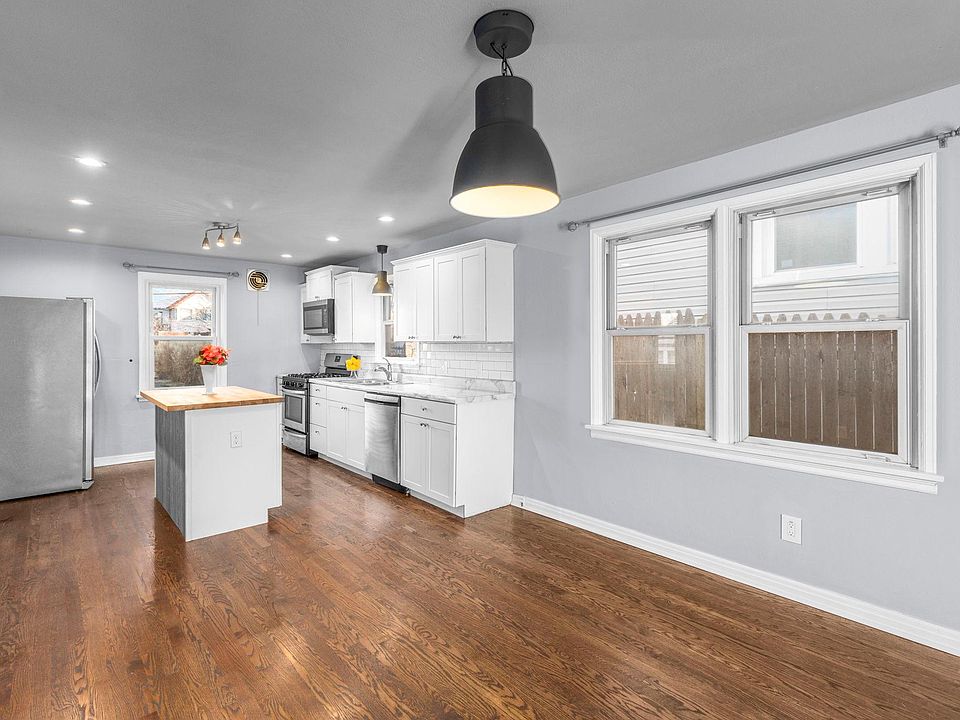Beautiful updated kitchen