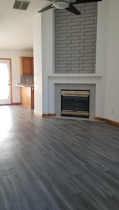 1st image of 511 Armand Dr #511
