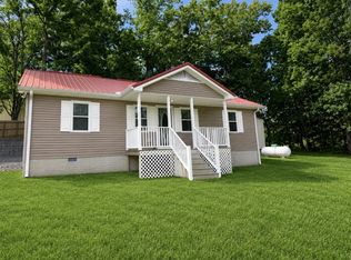 153 Henry Harris Rd, Westmoreland, TN 37186