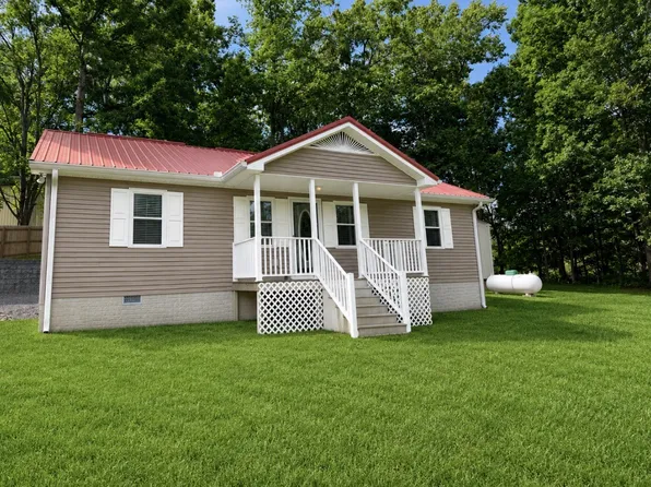 153 Henry Harris Rd, Westmoreland, TN 37186