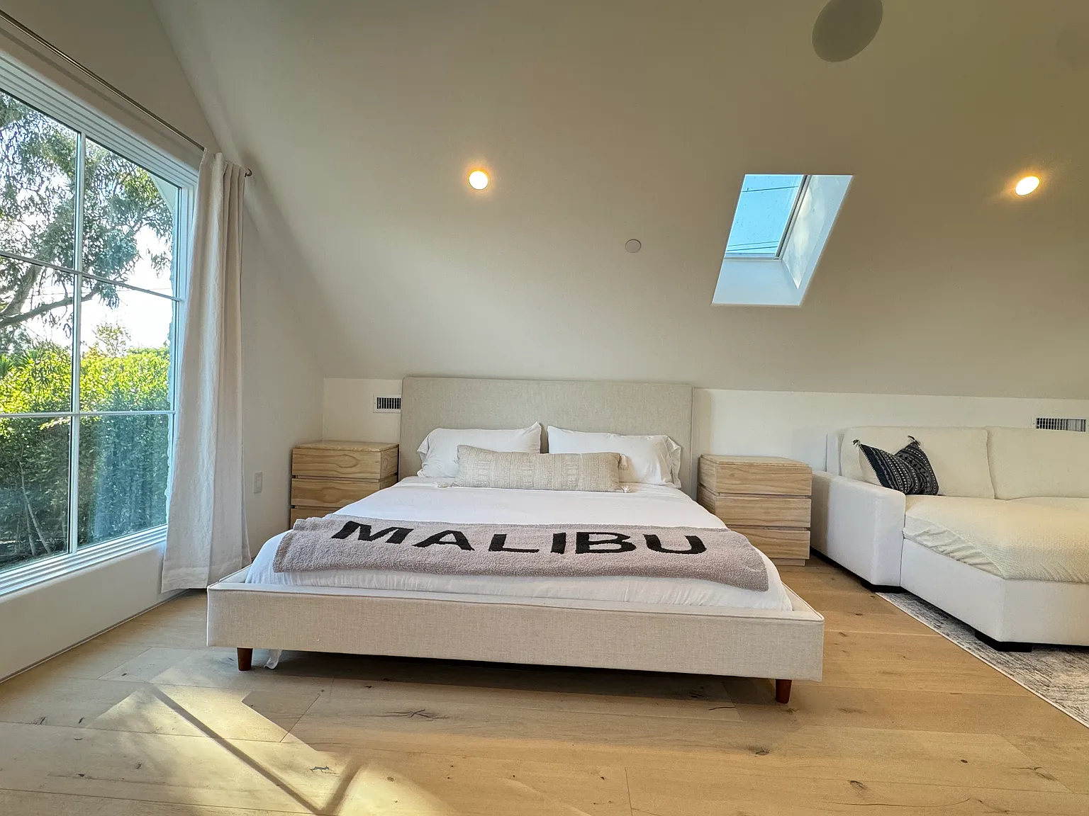 Selfridge Dr, Malibu — Photo 2