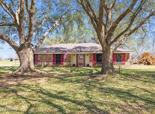 9805 North Rd, Abbeville, LA 70510