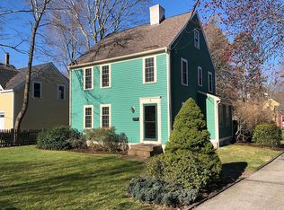 9 Linden St, Ipswich, MA 01938