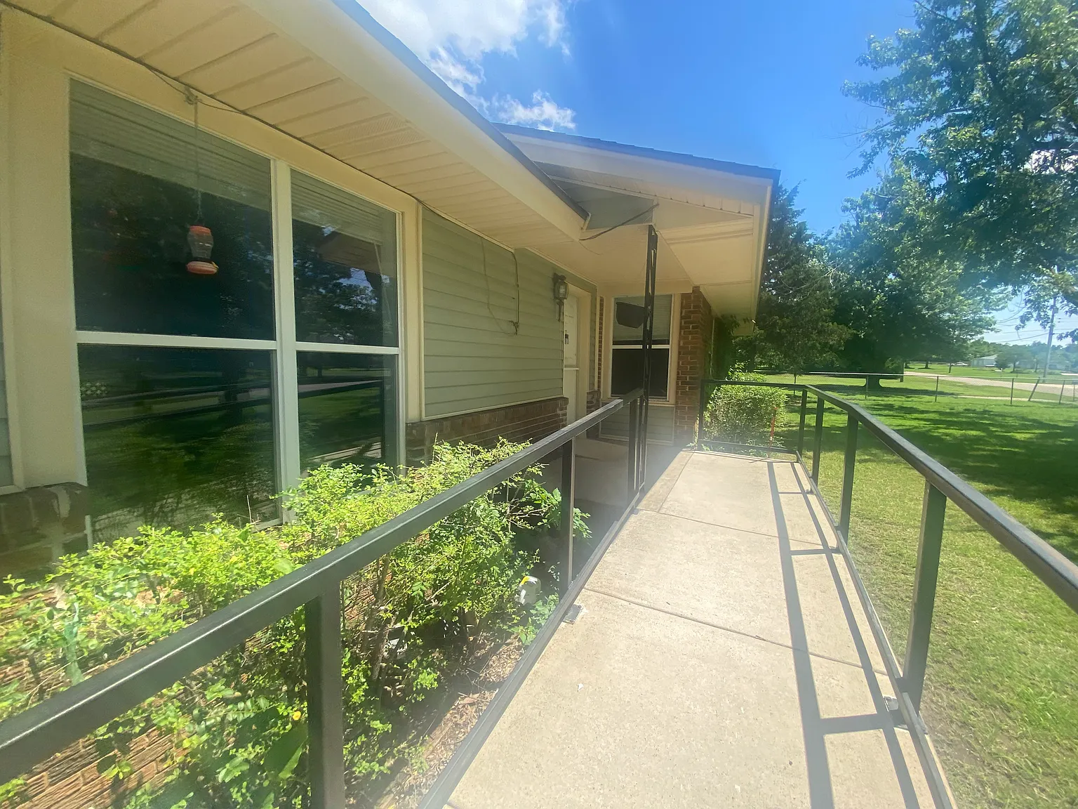 1716 S Webster Dr — Photo 4