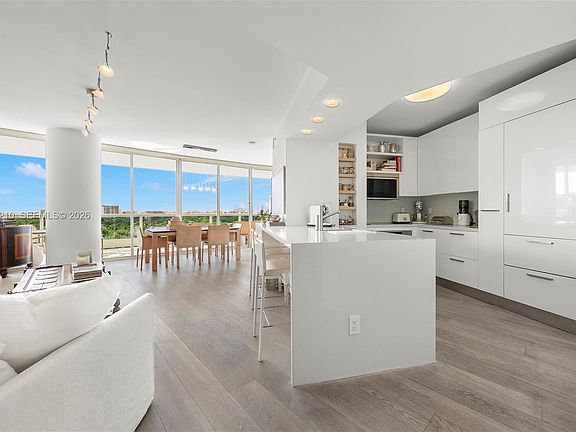 4th image of 2127 Brickell Ave APT 1006