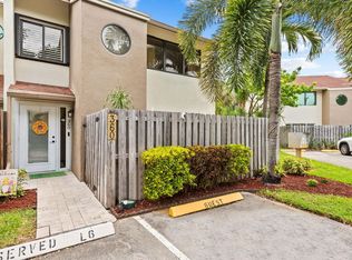 360 City View Dr, Fort Lauderdale, FL 33311