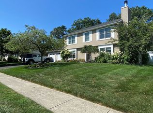 83 Oak Glen Rd, Toms River, NJ 08753