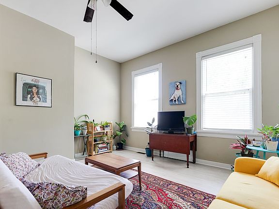 4th image of 3151 Moody Ave #A