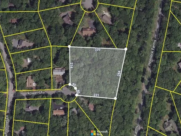 805 Rowel Ct, Hawley, PA 18428