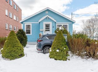 16 High St, Dartmouth, NS B2W 1C7