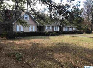 1702 E Forrest St, Athens, AL 35613