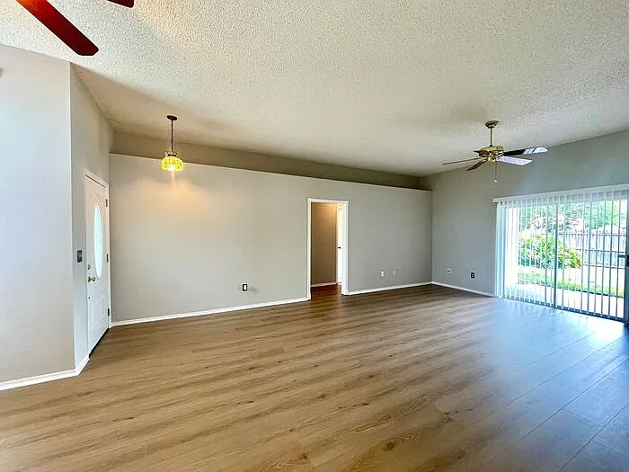 1063 Sugarberry Trl — Photo 4