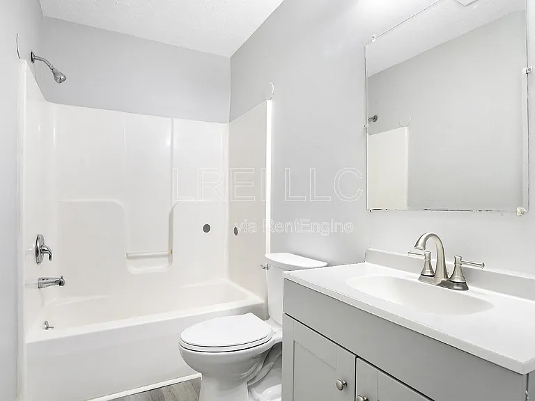 304 Keeneland Dr #2A — Photo 12