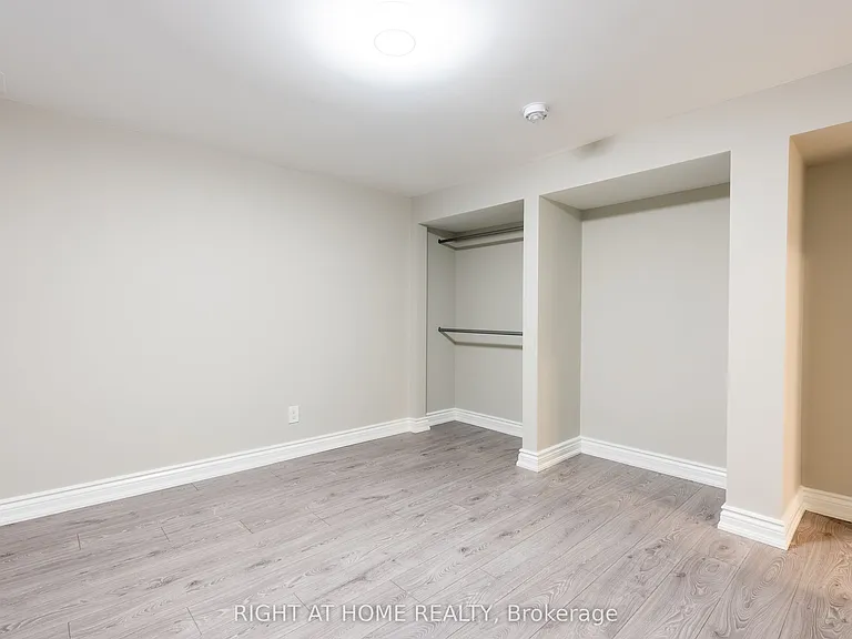 214 Kenilworth Ave S #BASEMENT — Photo 10