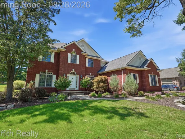 4700 Clifford Rd, Brighton, MI 48116