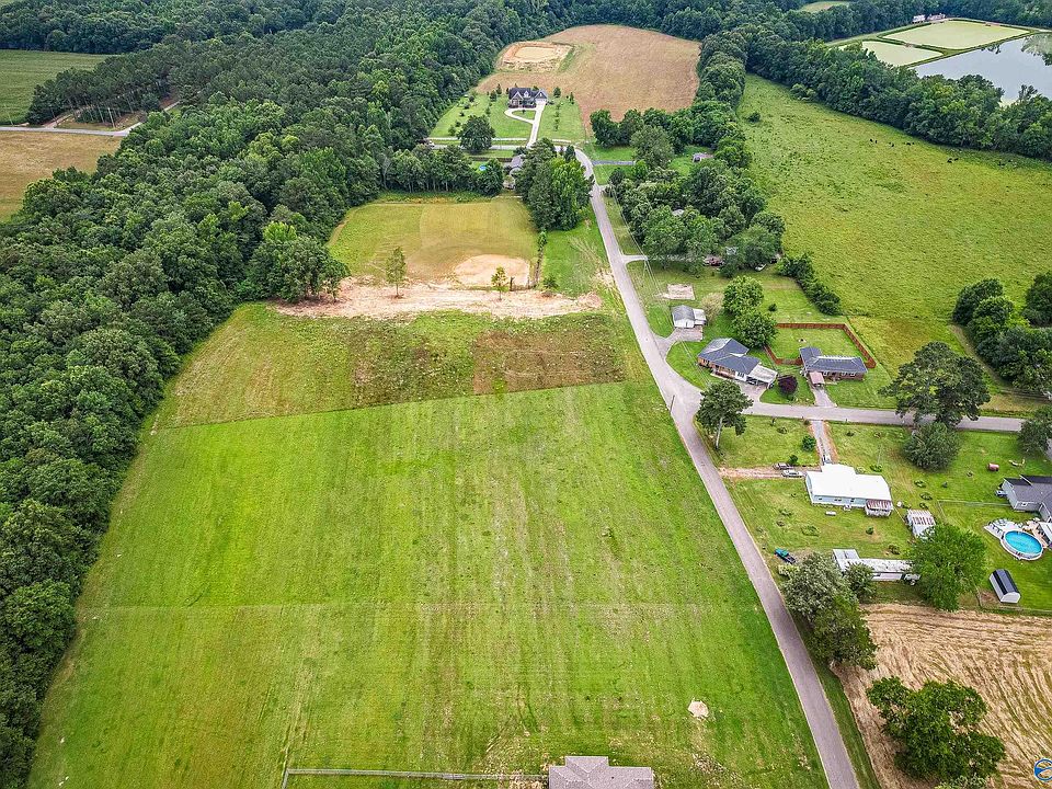 2nd image of 1 Paint Rock Rd