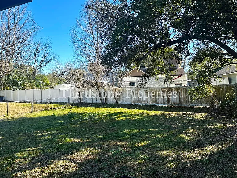 1136 Maynard St — Photo 18