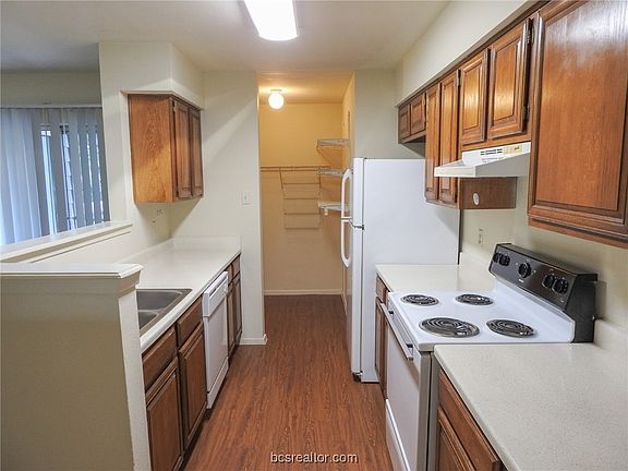 5th image of 2800 Longmire Dr APT 14