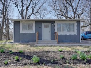 804 S Jones Rd, Independence, MO 64056