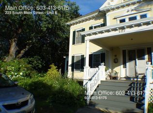 223 S Main St APT 6, Newmarket, NH 03857