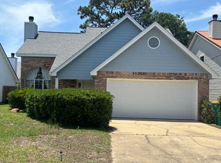 37 3rd St, Shalimar, FL 32579