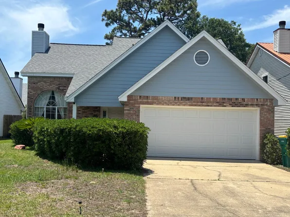 37 3rd St, Shalimar, FL 32579