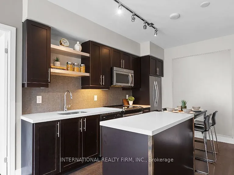 525 Adelaide St W #LPH35 — Photo 4