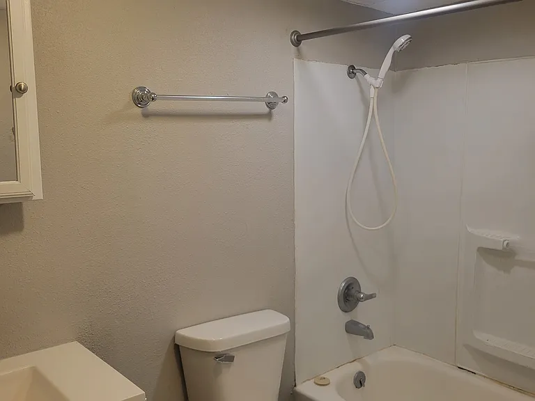 511 S 5th St #1 — Photo 3