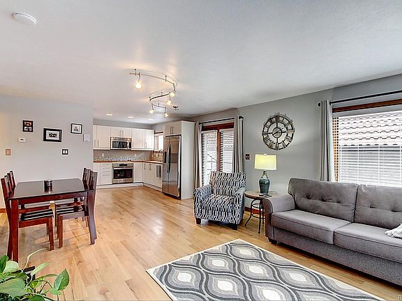 5th image of 704 N Pearl St #209