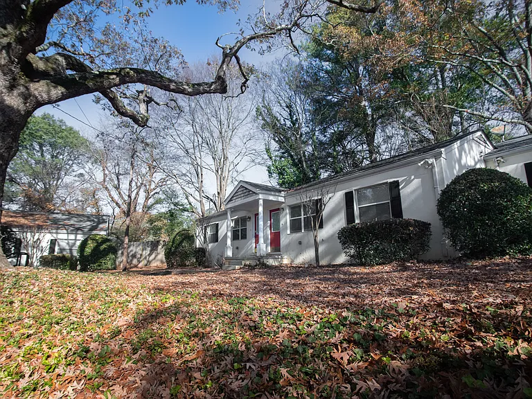 1514 Stone Gate Ln SE — Photo 10