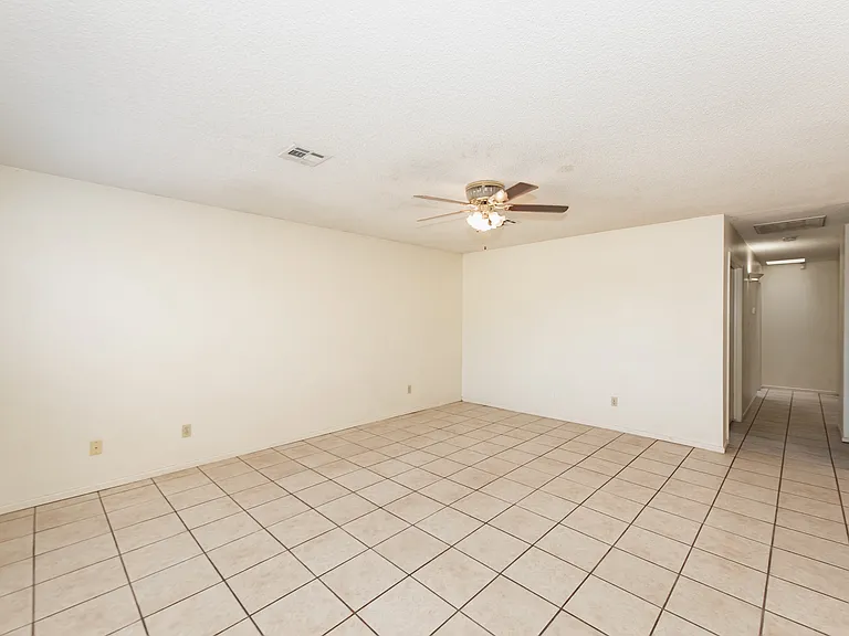 4598 W 18th Ln — Photo 9