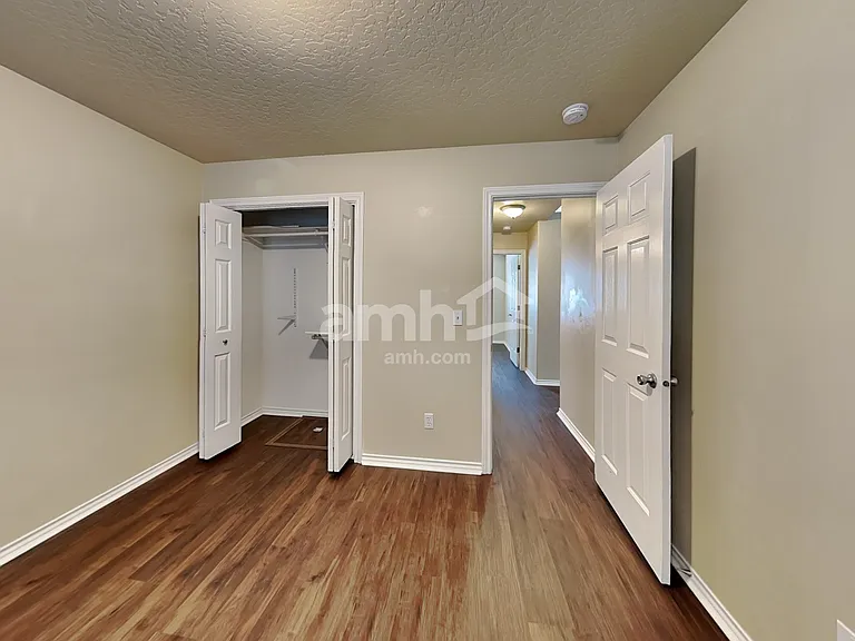 724 Coopers Ct — Photo 15