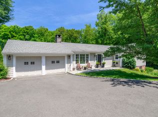 39 Walnut Tree Hill Rd, Sandy Hook, CT 06482