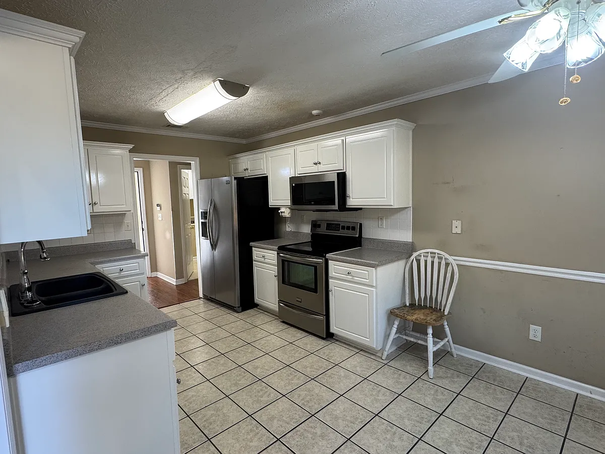 Building Photo - 1312 Wendell Ln